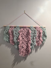 Load image into Gallery viewer, large Macrame wall hanger
