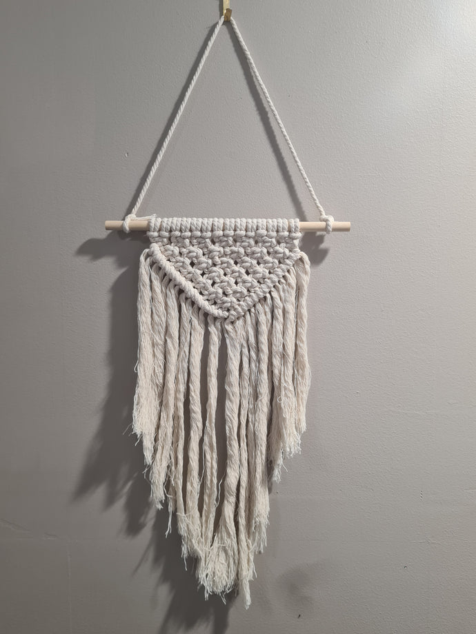 Small Macrame wall hanger